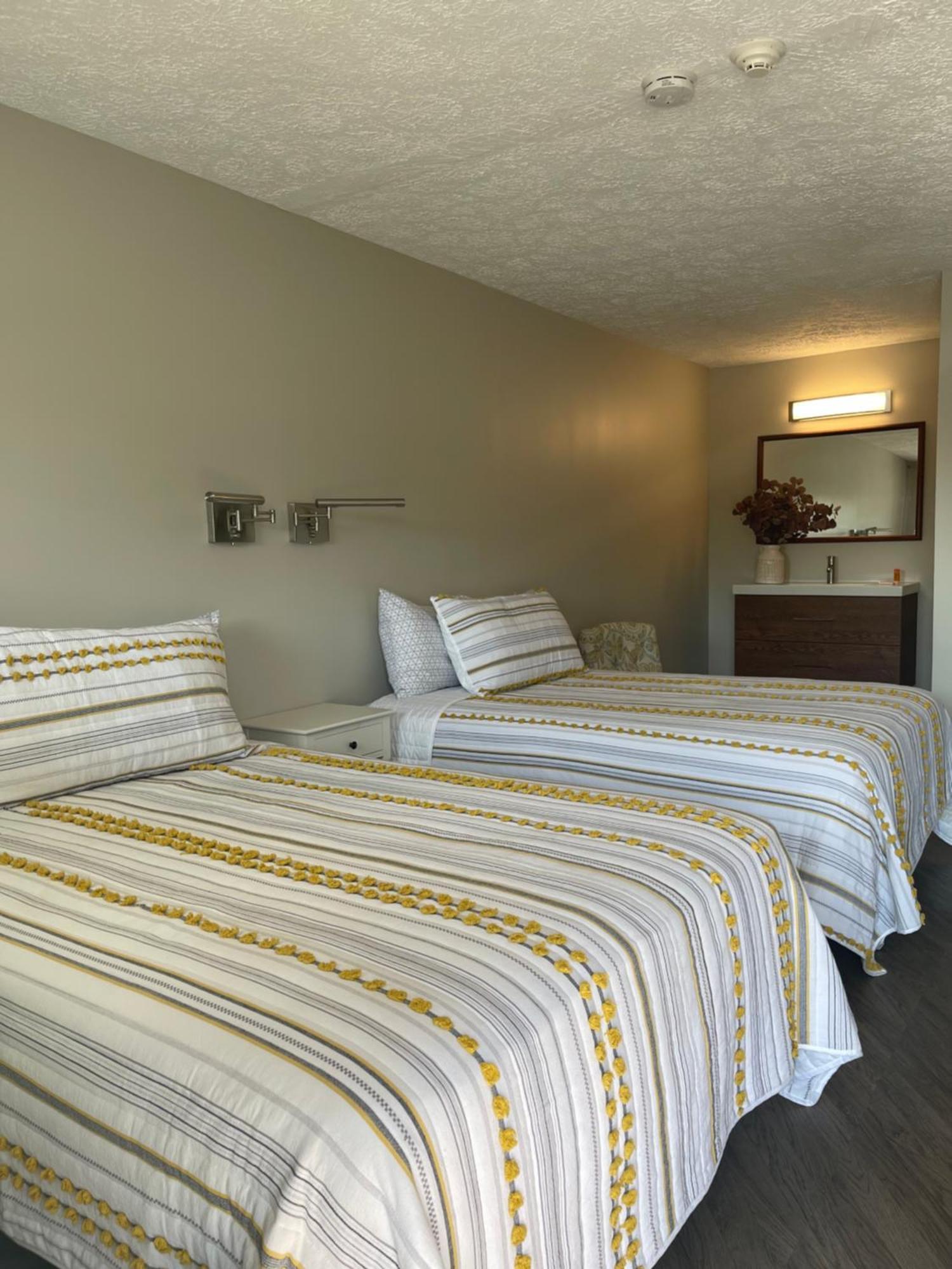 Hotel Lake Anna Glenora 外观 照片